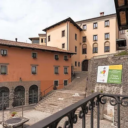 Casa Del Pellegrino - Castelmonte *