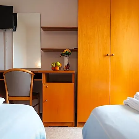 Casa Del Pellegrino - Castelmonte Hotel